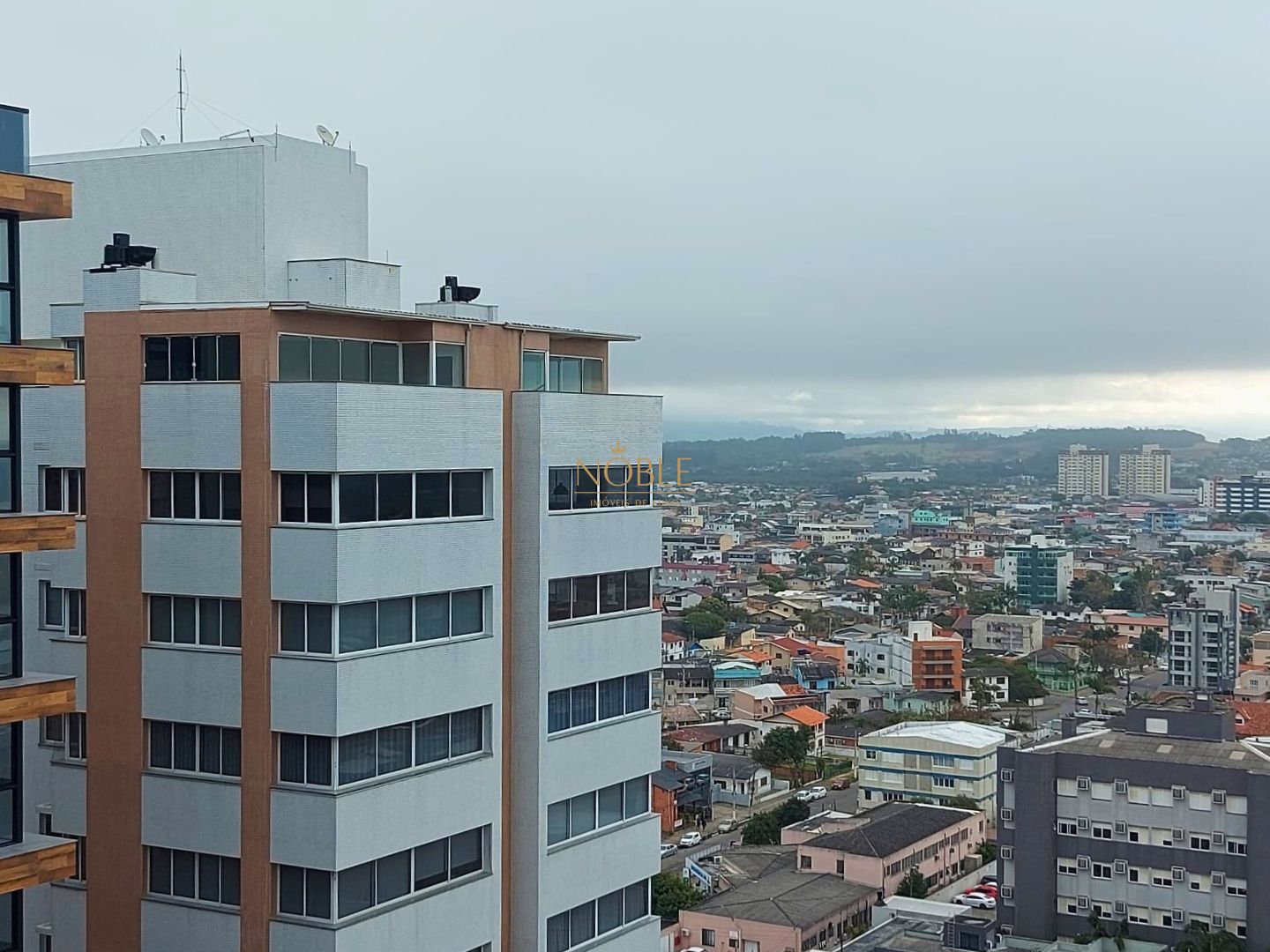 Apartamento com 109m², 3 dormitórios, 1 suíte, 1 vaga no San Pietro em Torres para Comprar