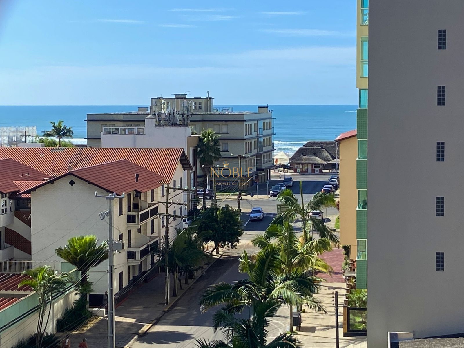 Apartamento com 145m², 3 dormitórios, 3 suítes, 2 vagas no Yachthouse em Torres para Comprar