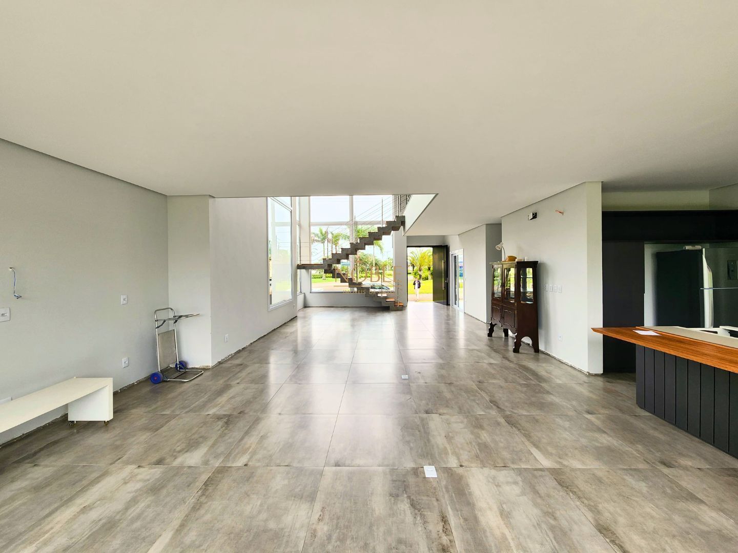 Casa de Condomínio com 357m², 5 dormitórios, 5 suítes, 2 vagas no Ocean Side em Torres para Comprar