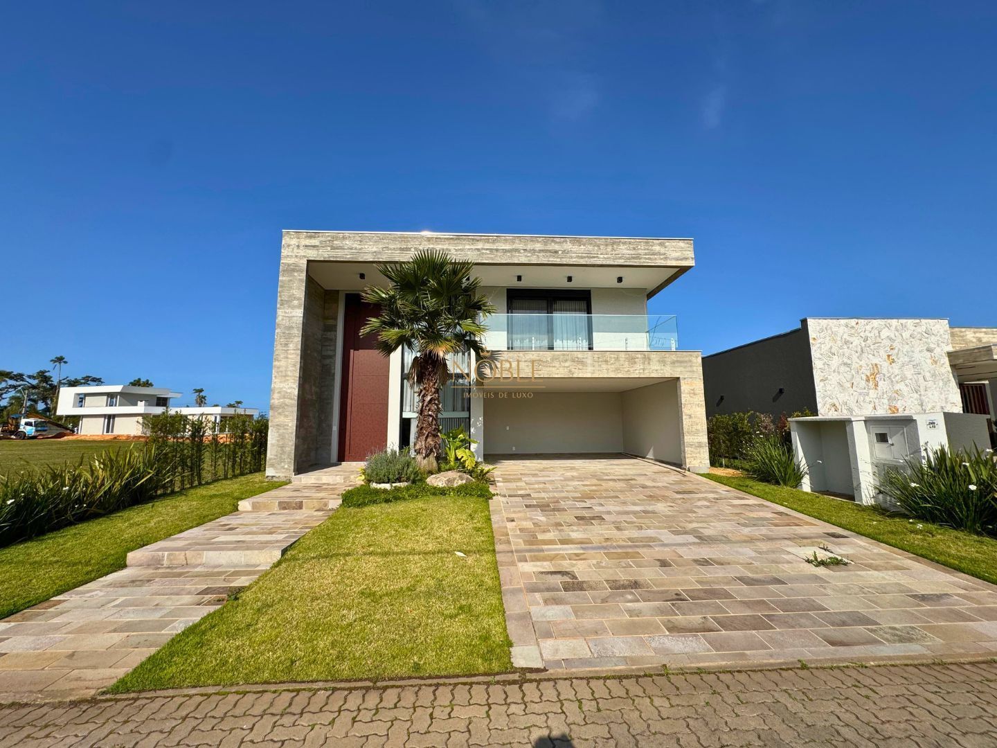 Casa de Condomínio com 311m², 3 dormitórios, 3 suítes, 2 vagas no Reserva das Águas em Torres para Comprar