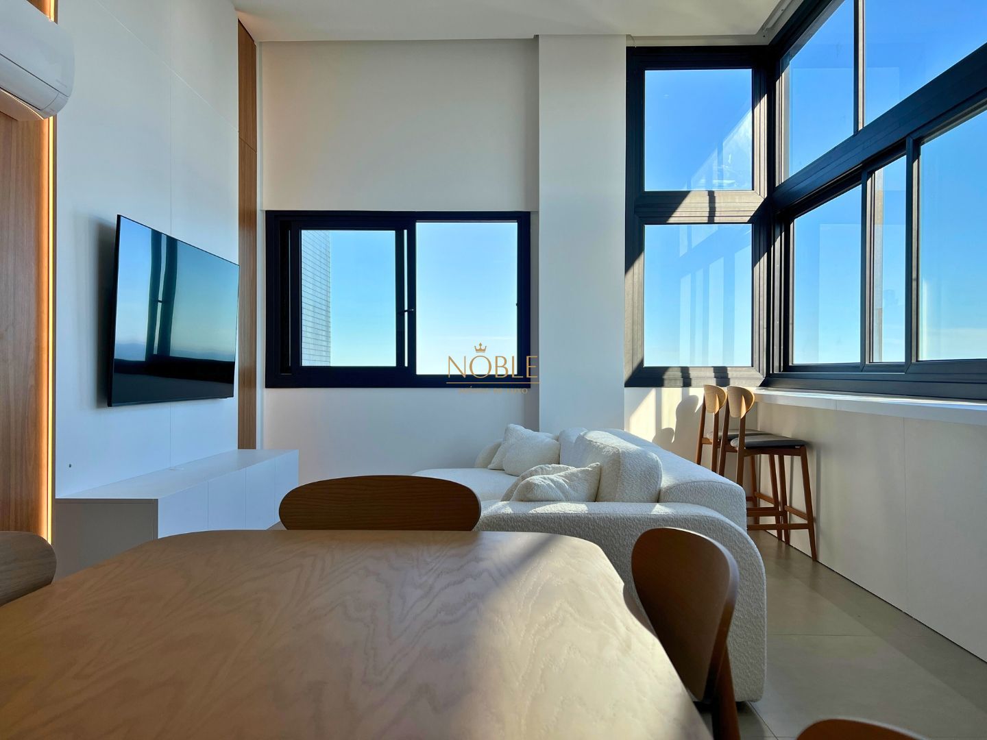 Apartamento com 78m², 2 dormitórios, 1 suíte, 3 vagas no Vista Mare em Torres para Comprar