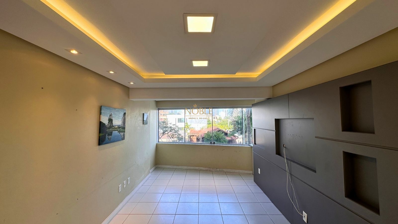 Apartamento à Venda com 3 quartos, 118m²