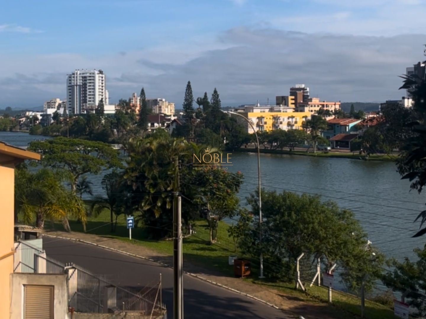 Apartamento com 74m², 2 dormitórios, 1 vaga no Morada da Lagoa em Torres para Comprar