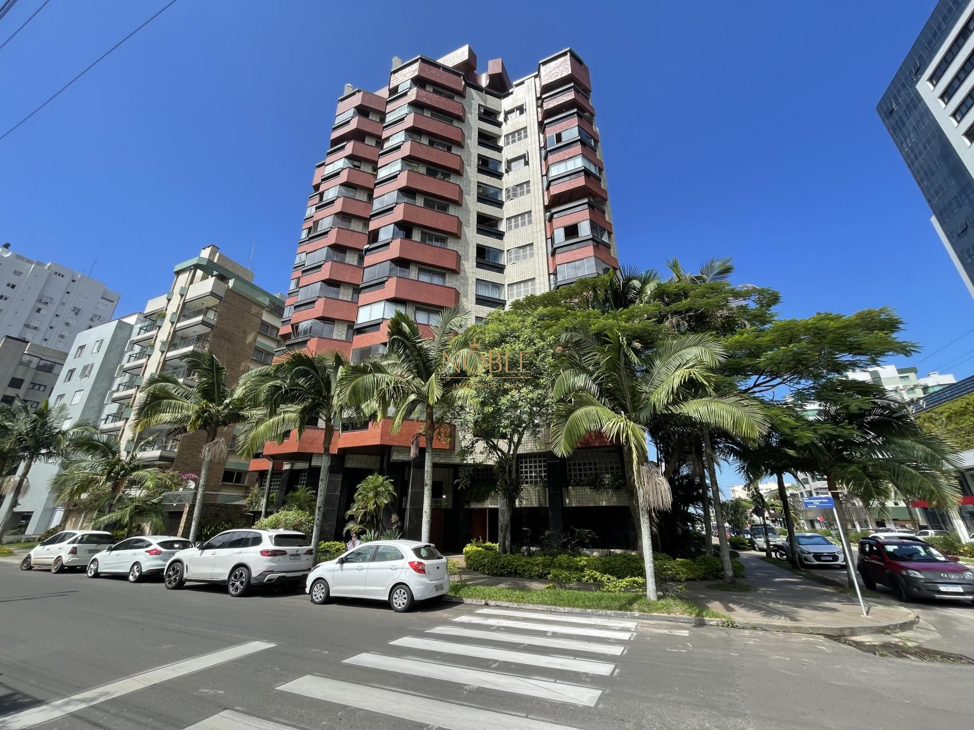 Apartamento com 142m², 3 dormitórios, 1 suíte, 2 vagas no Mares do Sul em Torres para Comprar