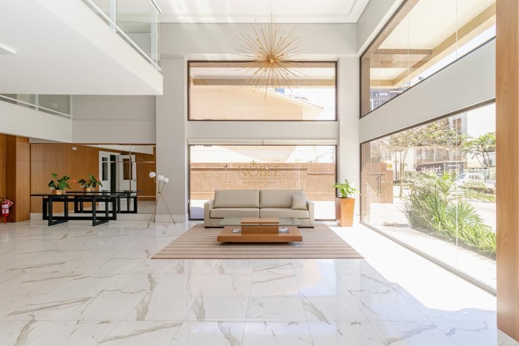 Apartamento com 216m², 4 dormitórios, 4 suítes, 2 vagas no Golden Tower em Torres para Comprar