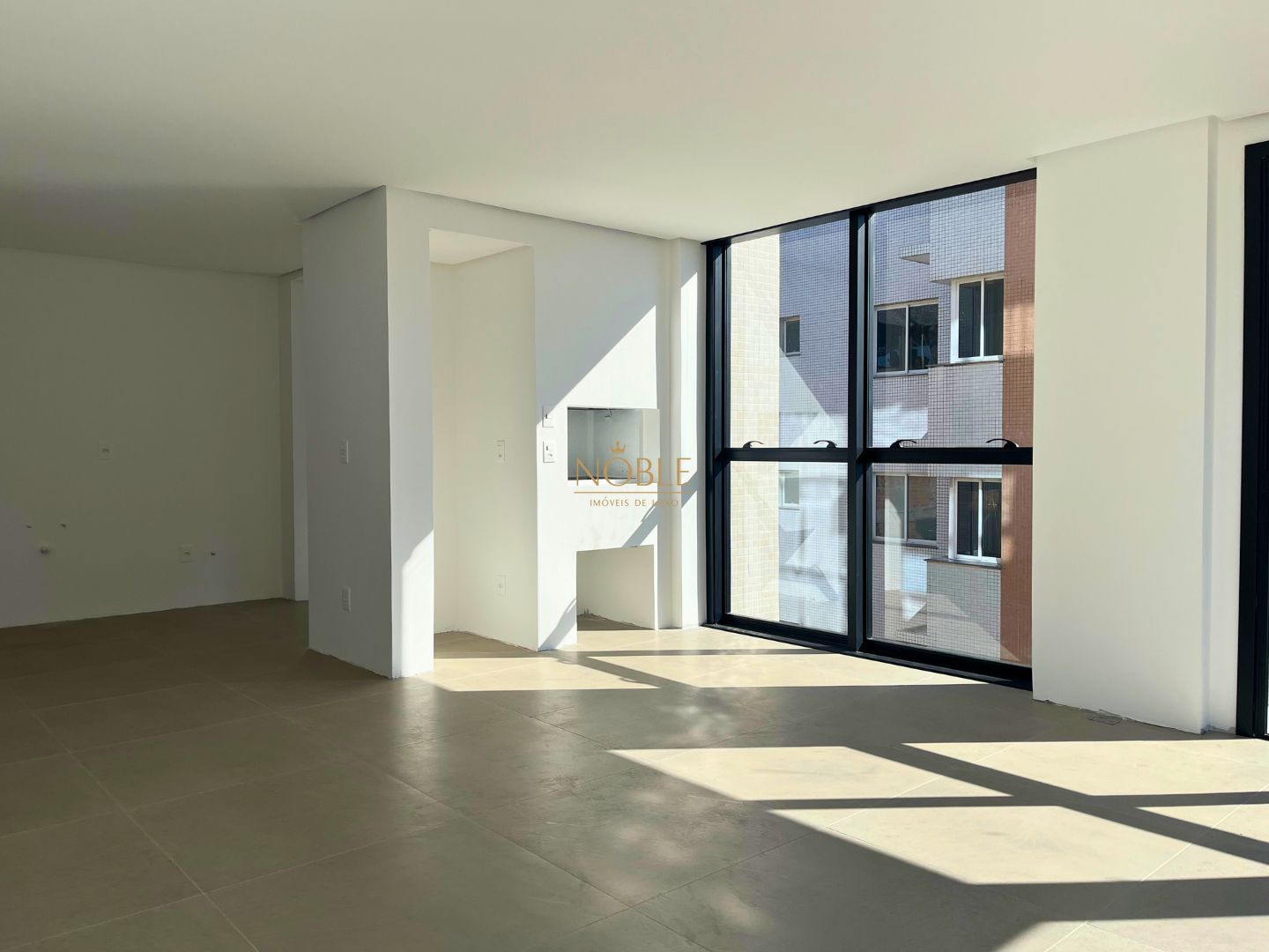 Apartamento com 97m², 2 dormitórios, 2 suítes, 2 vagas no Origem em Torres para Comprar
