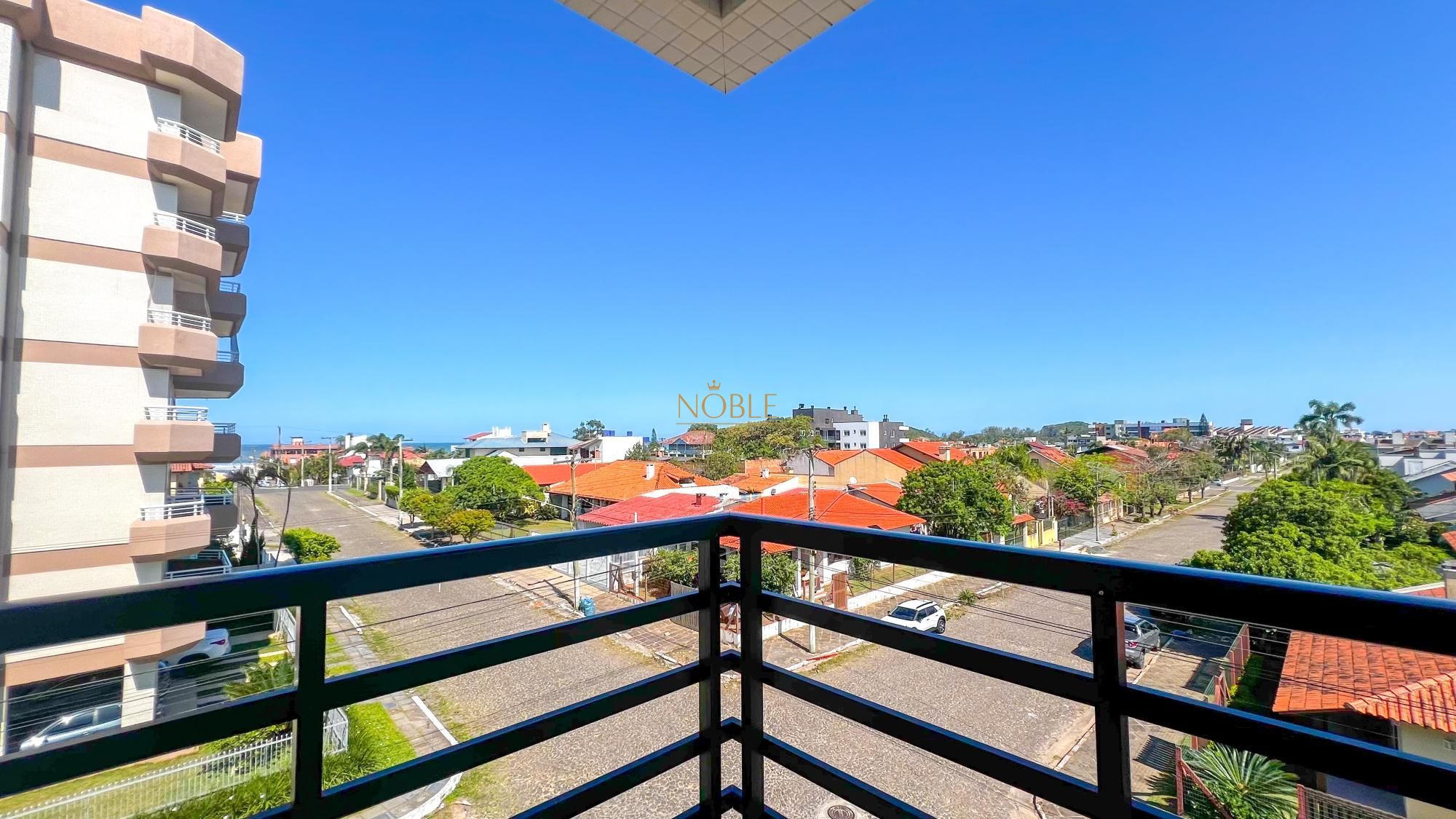 Apartamento com 84m², 2 dormitórios, 1 suíte, 2 vagas no Ilha de Creta em Torres para Comprar