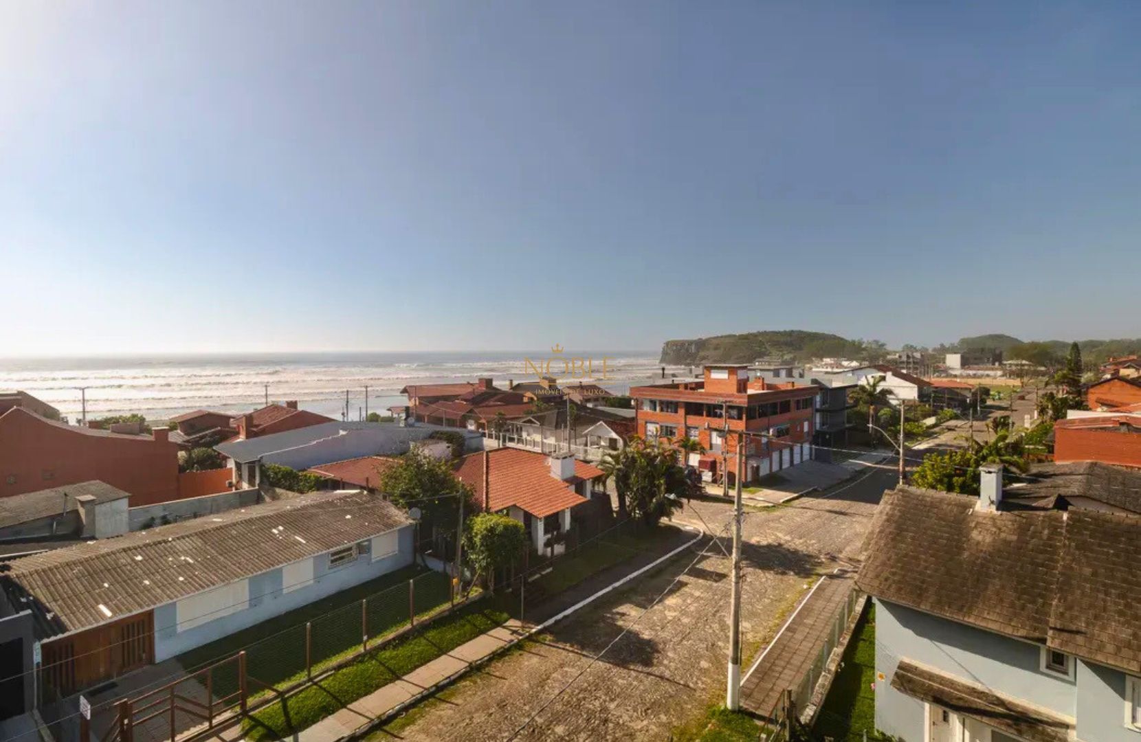 Cobertura com 226m², 3 dormitórios, 1 suíte, 2 vagas no Morada da Cal em Torres para Comprar