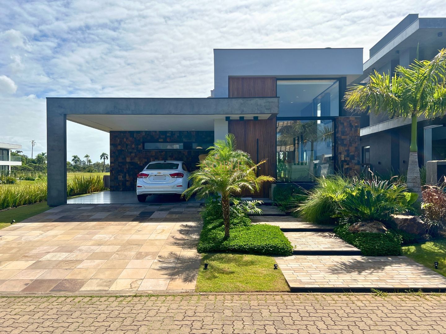 Casa de Condomínio com 226m², 3 dormitórios, 3 suítes, 2 vagas no Reserva das Águas em Torres para Comprar