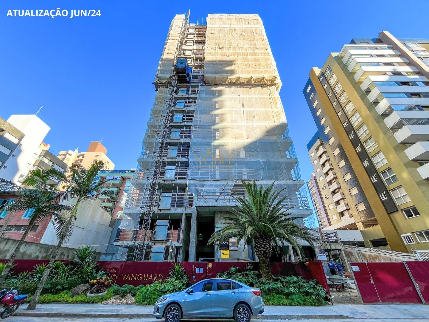 Apartamento com 200m², 4 dormitórios, 4 suítes, 3 vagas no Vanguard em Torres para Comprar