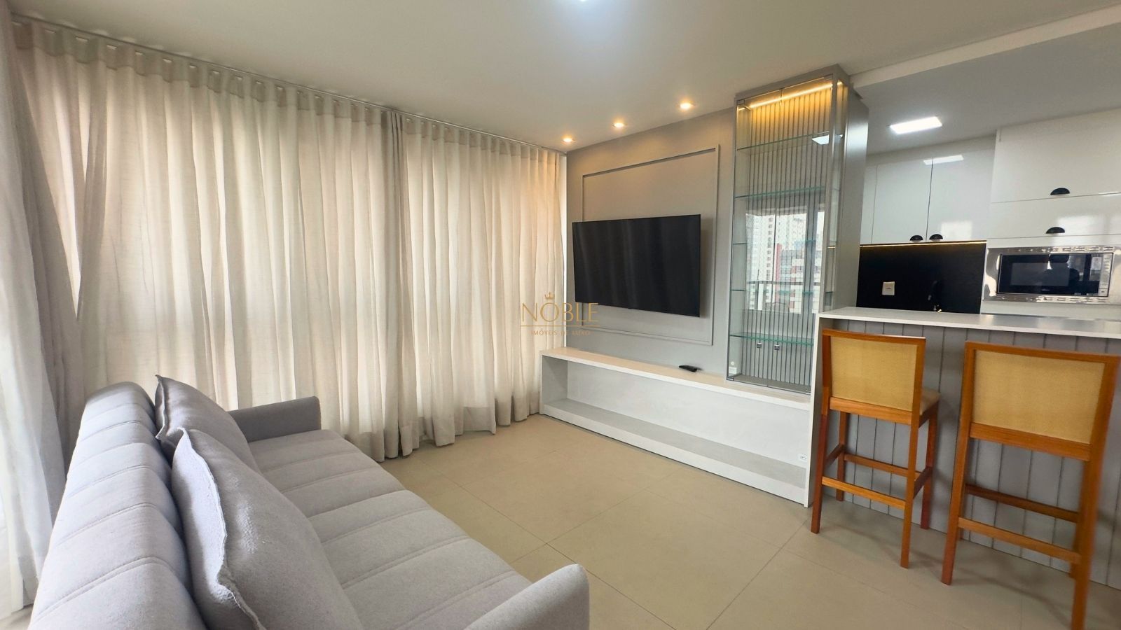 Apartamento à Venda com 3 quartos, 3 banheiros, 2 vagas e 117m² por R$ 1.630.000 — foto 3