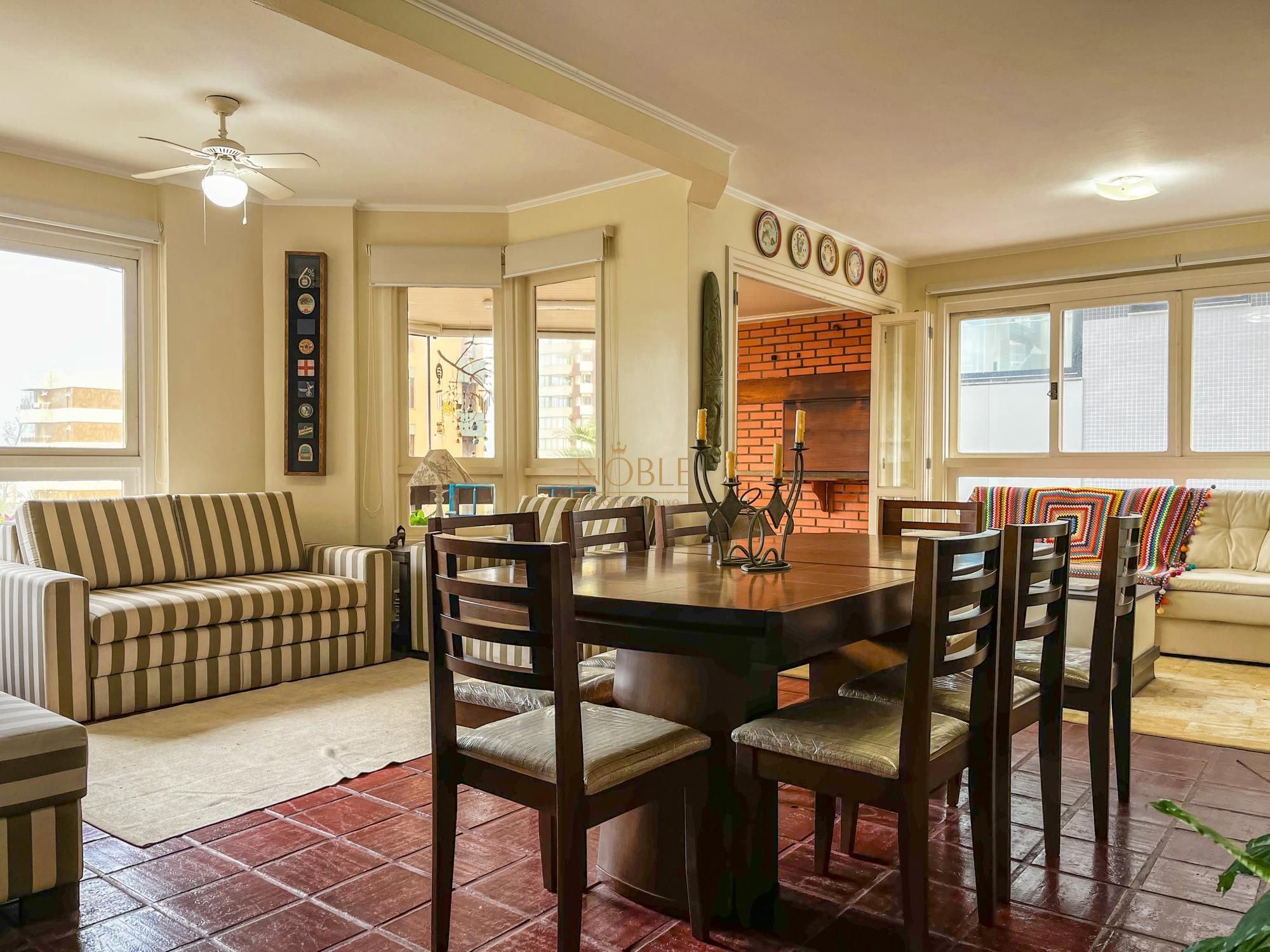 Apartamento com 139m², 3 dormitórios, 1 suíte, 1 vaga no Villa de Torres em Torres para Comprar