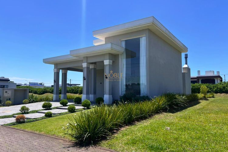 Casa de Condomínio com 226m², 3 dormitórios, 3 suítes, 2 vagas no Reserva das Águas em Torres para Comprar