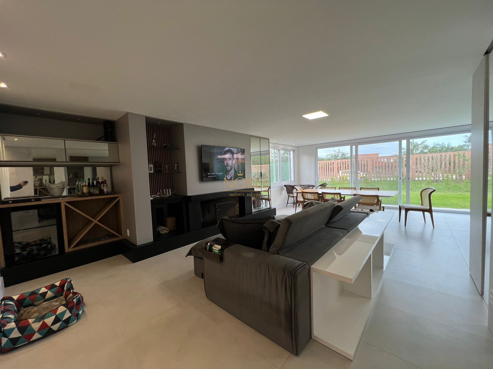 Casa de Condomínio com 234m², 5 dormitórios, 3 suítes, 2 vagas no Condomínio Ilhas Park em Torres para Comprar