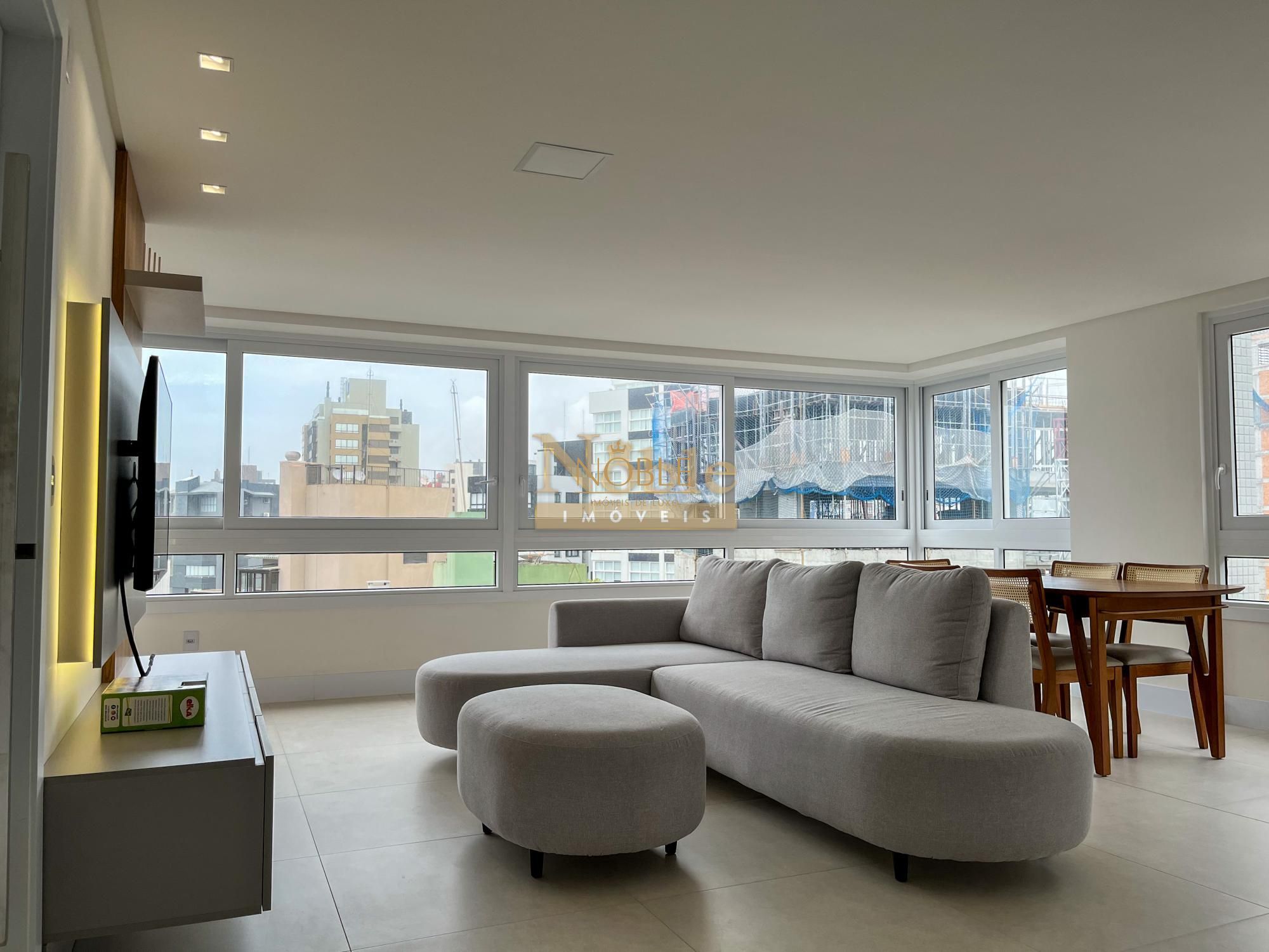 Apartamento com 130m², 3 dormitórios, 1 suíte, 2 vagas no Monterrey em Torres para Comprar