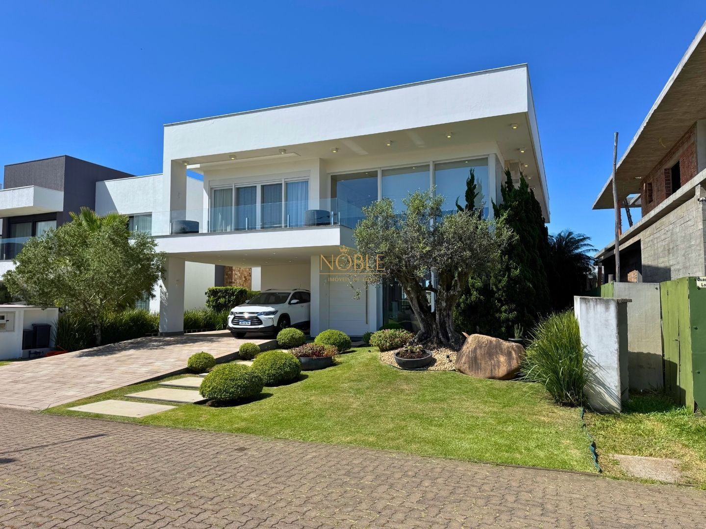 Casa de Condomínio com 444m², 4 dormitórios, 4 suítes, 4 vagas no Reserva das Águas em Torres para Comprar