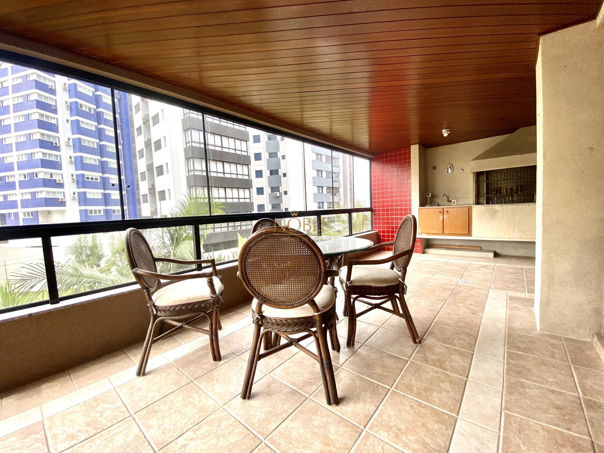 Apartamento com 143m², 3 dormitórios, 1 suíte, 1 vaga no Nouvelle Tour em Torres para Comprar