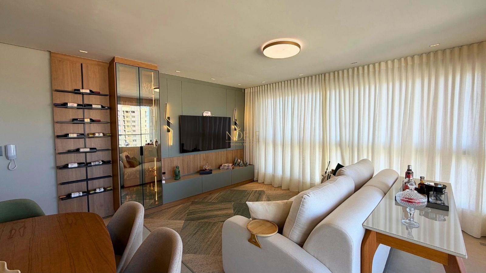 Apartamento com 107m², 2 dormitórios, 2 suítes, 2 vagas no Ibiza em Torres para Comprar