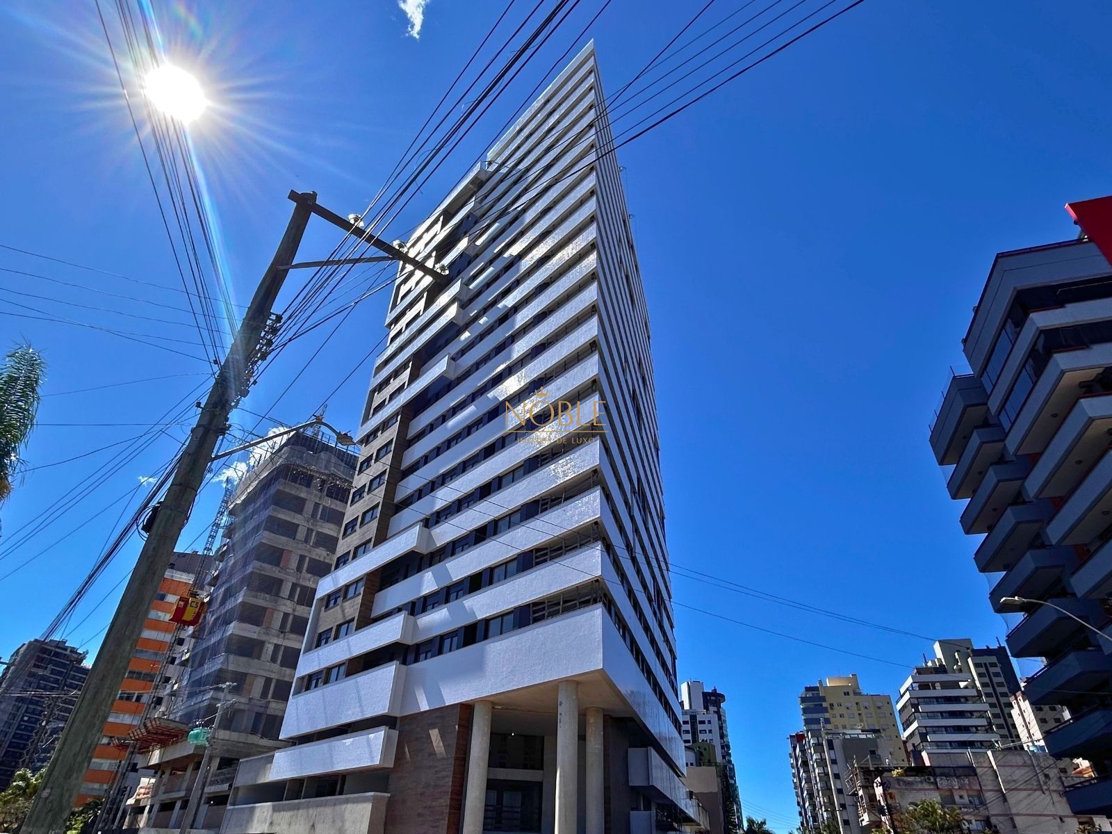 Apartamento com 53m², 1 dormitório, 1 suíte, 1 vaga no Punta Del Sole em Torres para Comprar