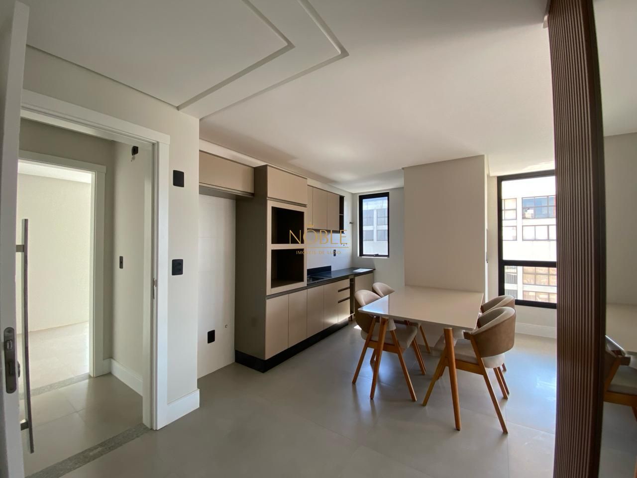 Apartamento com 60m², 2 dormitórios, 1 suíte, 1 vaga no Aston em Torres para Comprar