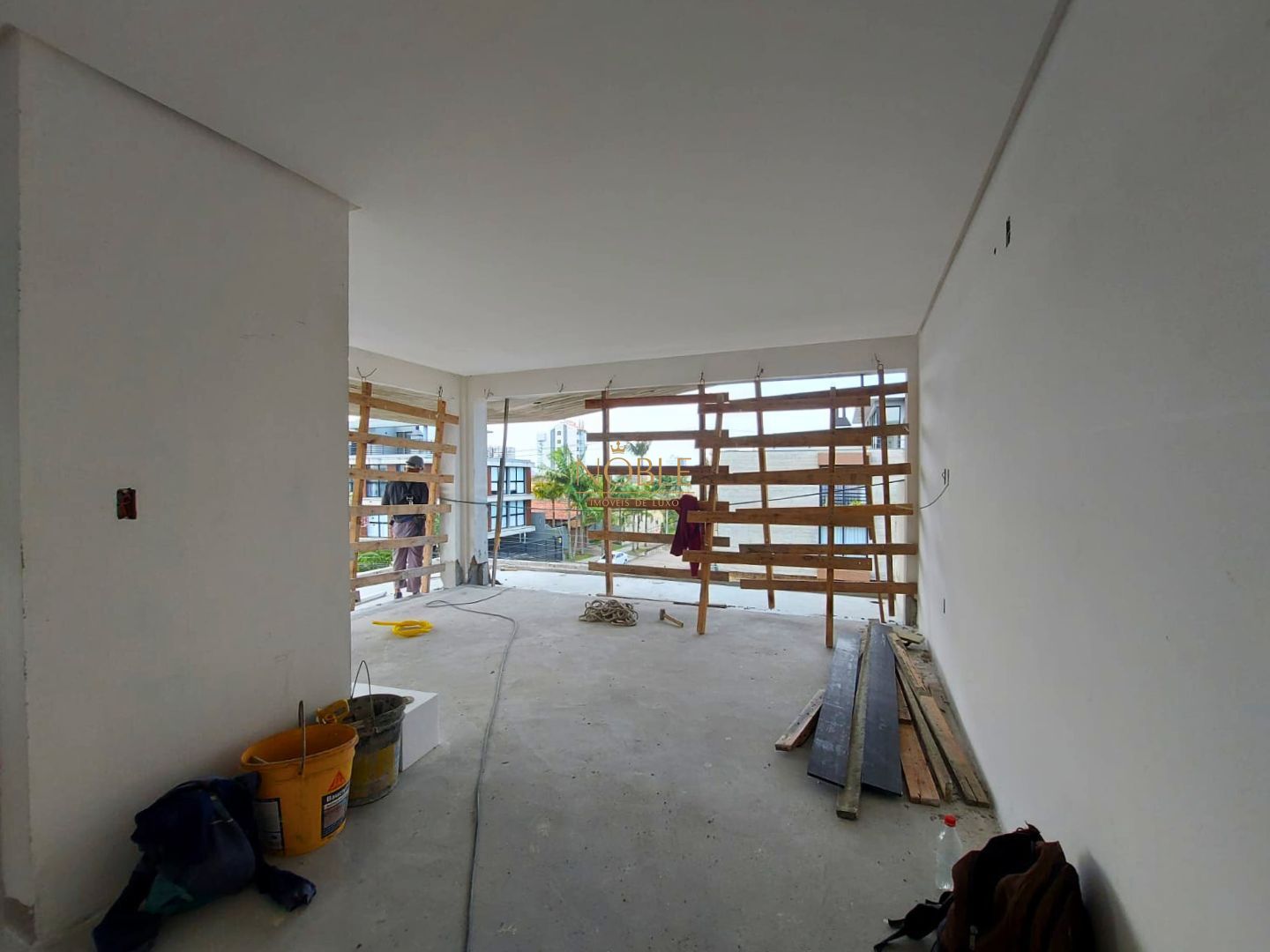 Apartamento com 99m², 2 dormitórios, 2 suítes, 2 vagas no Florença em Torres para Comprar