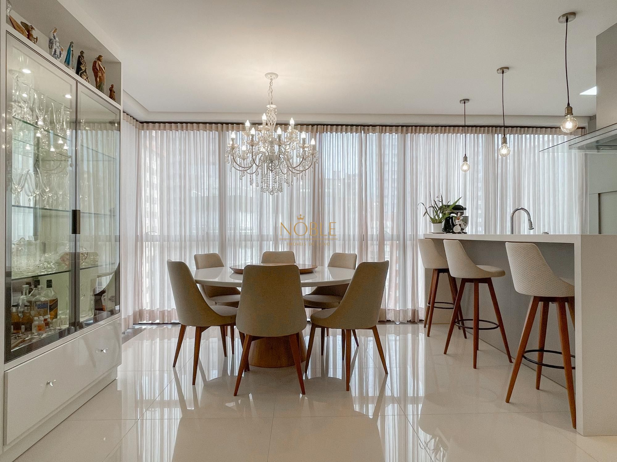 Apartamento com 103m², 3 dormitórios, 3 suítes, 2 vagas no Absoluto em Torres para Comprar