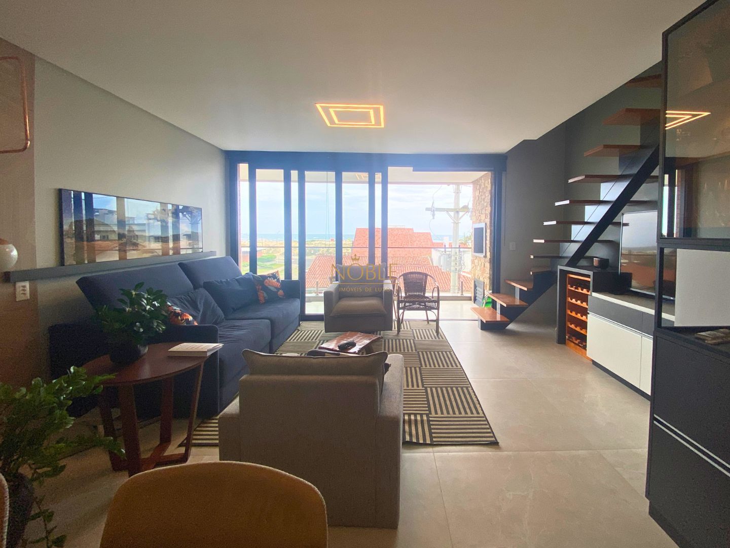 Apartamento com 258m², 3 dormitórios, 3 suítes, 2 vagas no Al Mare em Torres para Comprar