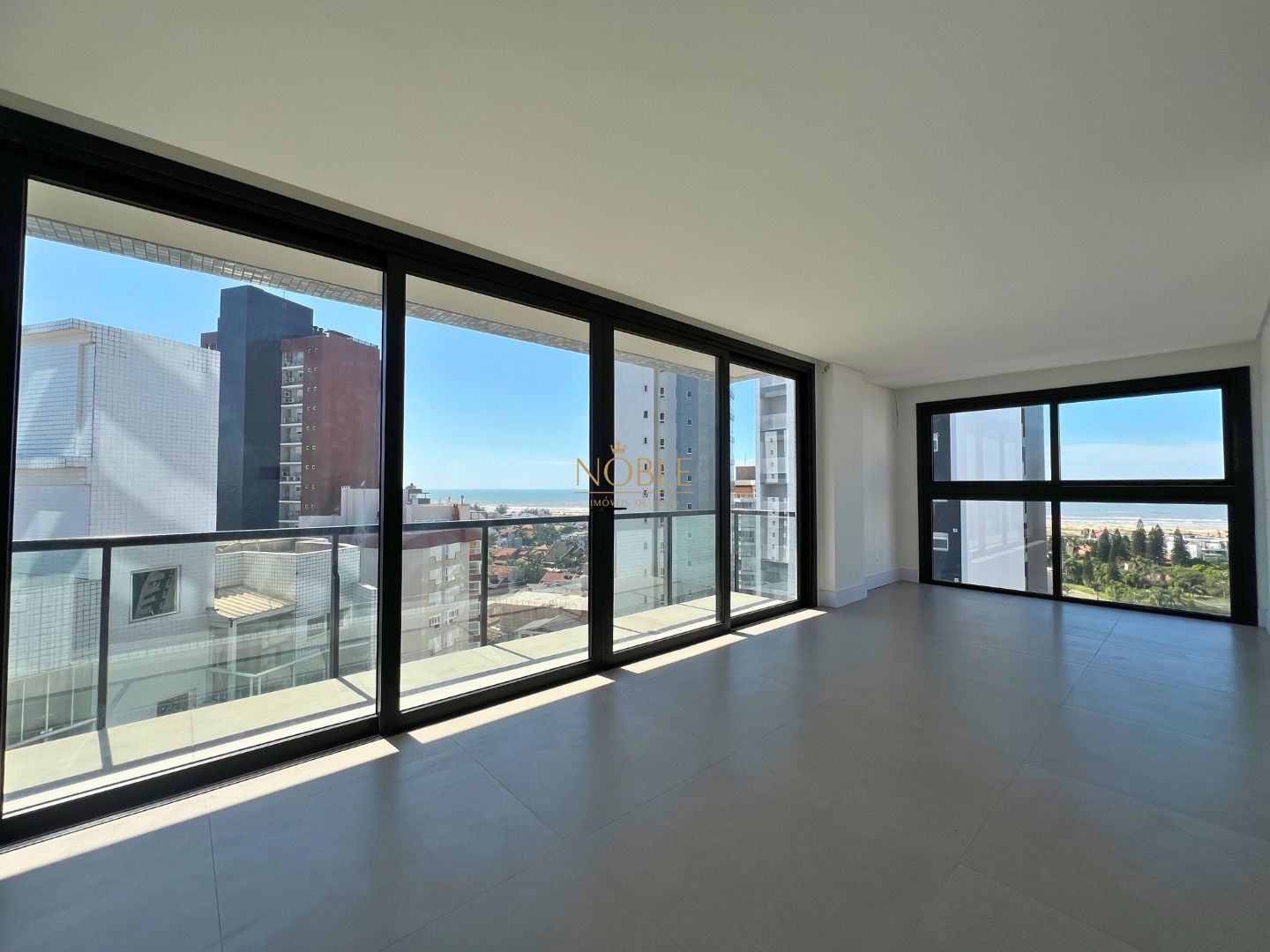 Apartamento com 114m², 3 dormitórios, 1 suíte, 2 vagas no Vista Mare em Torres para Comprar