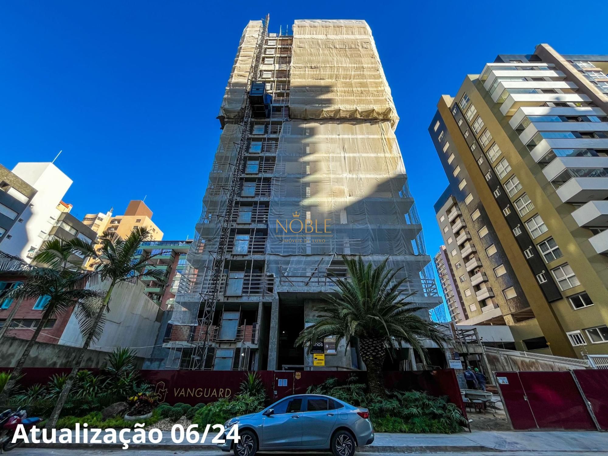 Apartamento com 210m², 4 dormitórios, 4 suítes, 3 vagas no Vanguard em Torres para Comprar