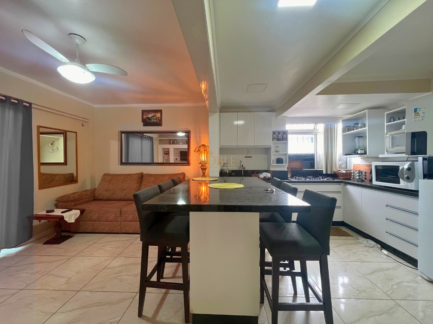 Apartamento com 63m², 2 dormitórios, 1 suíte, 1 vaga no Goulart em Torres para Comprar