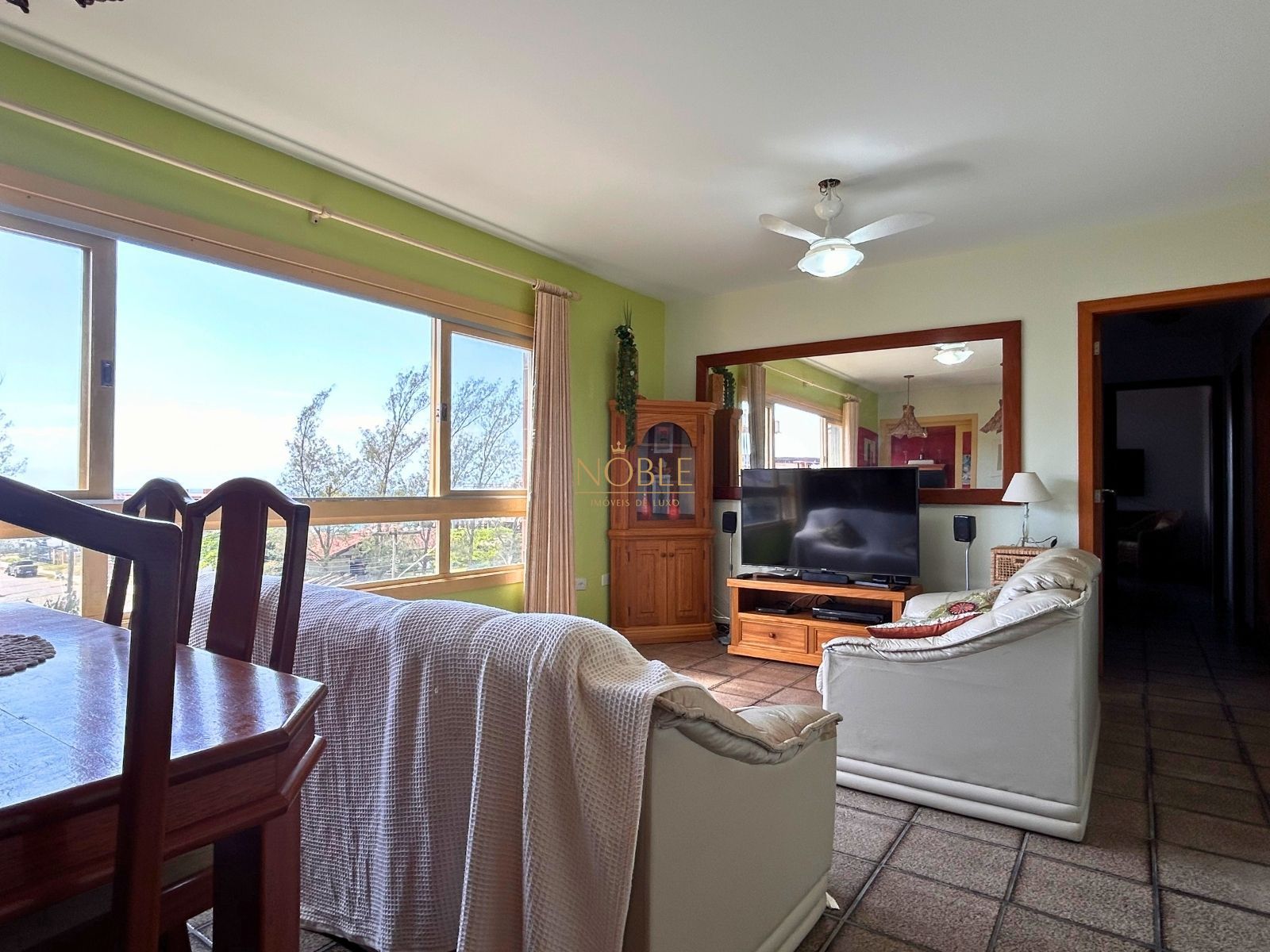 Apartamento com 122m², 3 dormitórios, 2 suítes, 3 vagas no Costa do Sol em Torres para Comprar