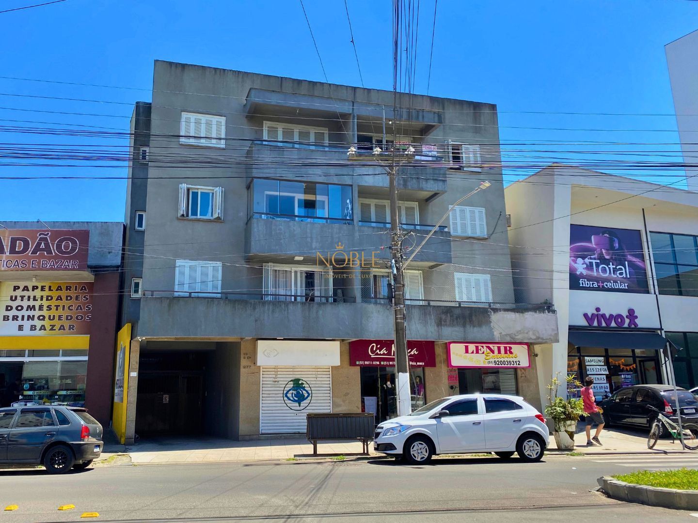 Apartamento com 82m², 2 dormitórios, 1 vaga no Edifício Dona Emília em Torres para Comprar