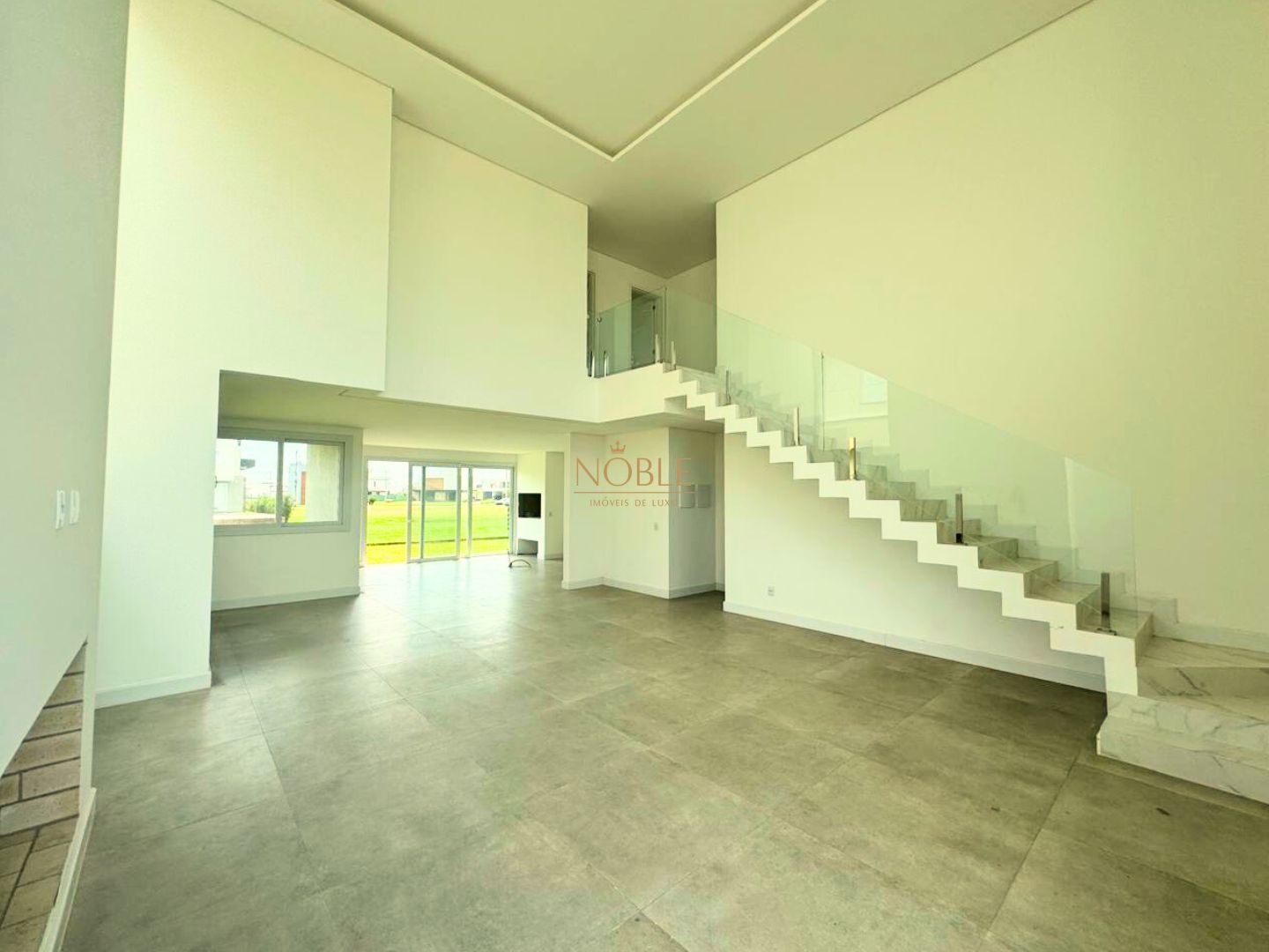 Casa de Condomínio com 306m², 4 dormitórios, 4 suítes, 4 vagas no Reserva das Águas em Torres para Comprar