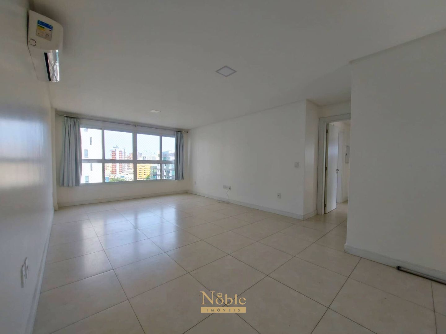 Apartamento com 103m², 3 dormitórios, 1 suíte, 1 vaga no Paris em Torres para Comprar