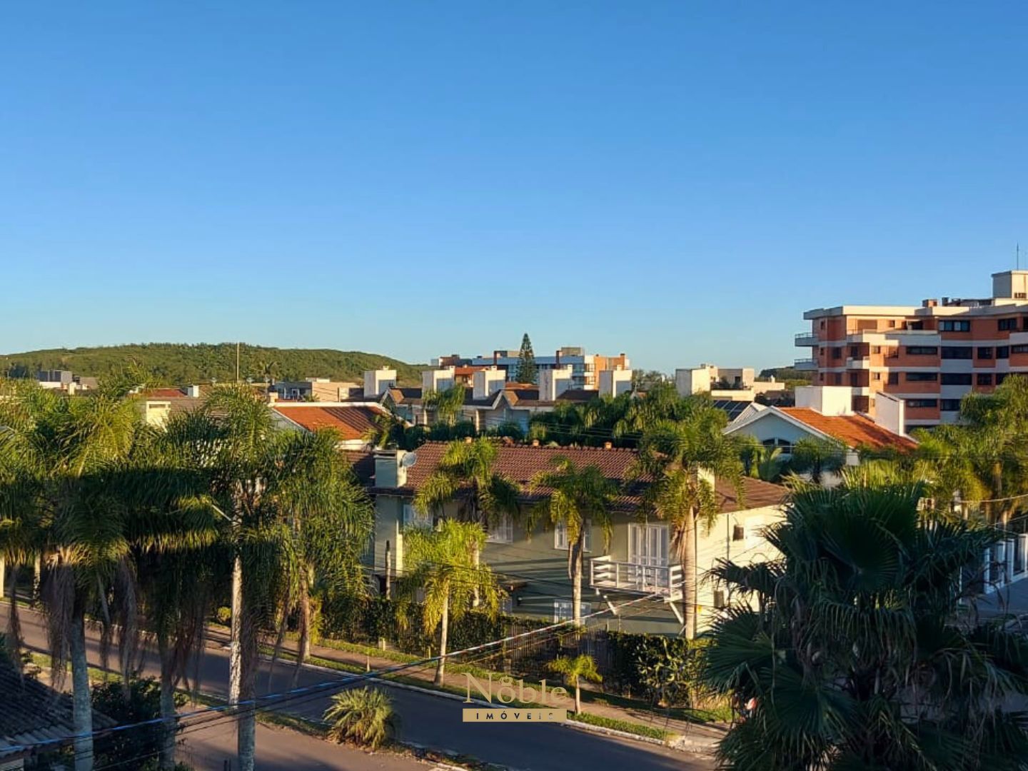 Cobertura com 173m², 3 dormitórios, 3 suítes, 2 vagas no Açucena em Torres para Comprar