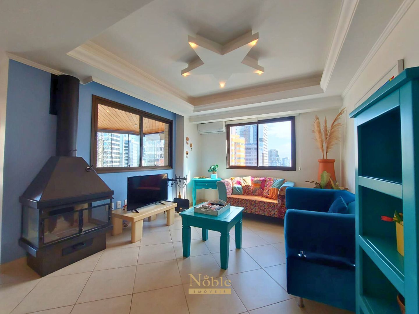 Apartamento com 131m², 3 dormitórios, 1 suíte, 2 vagas no Torre do Sol em Torres para Comprar