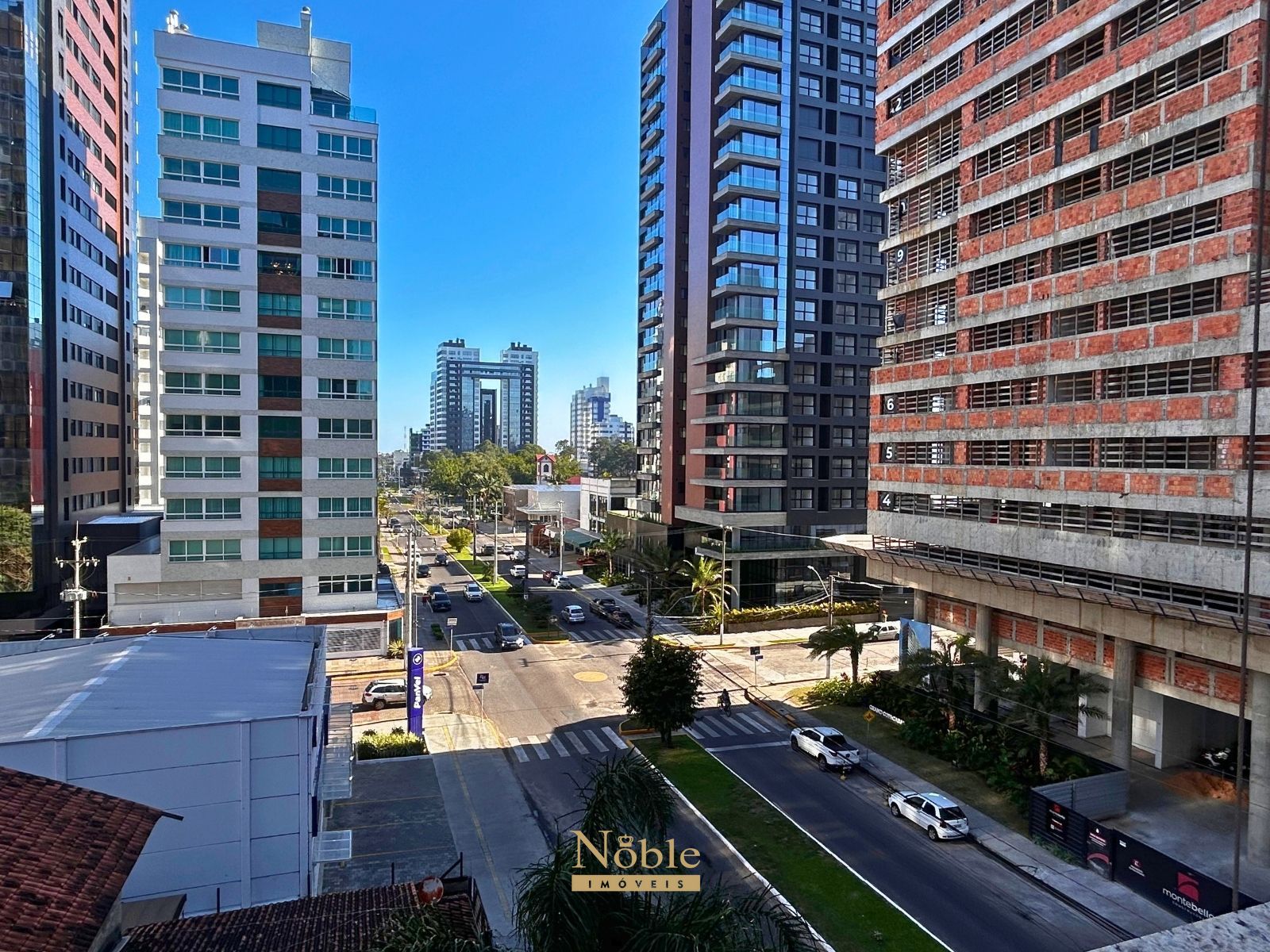 Apartamento com 13m², 2 dormitórios, 2 suítes, 1 vaga no Terrazzo em Torres para Comprar