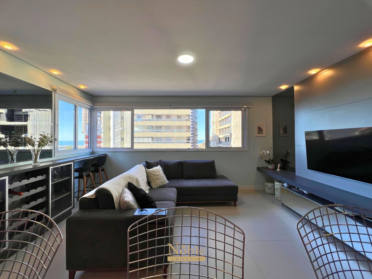 Apartamento com 88m², 3 dormitórios, 1 suíte, 2 vagas no Perito Moreno em Torres para Comprar