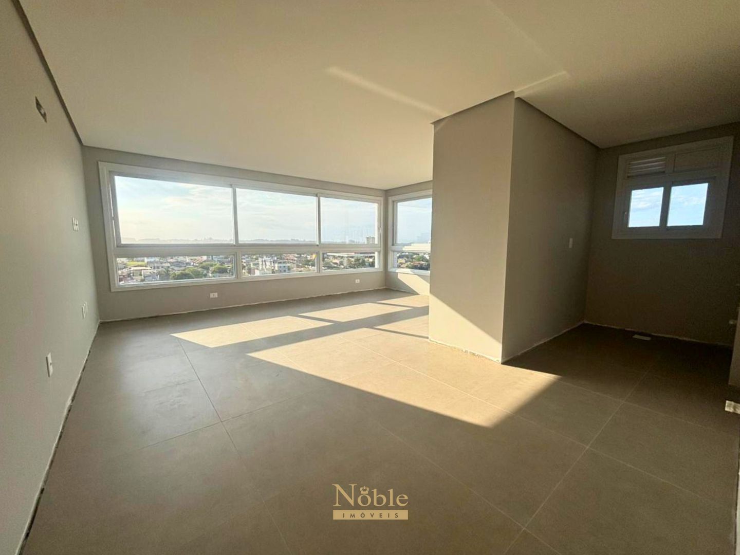 Apartamento com 70m², 2 dormitórios, 1 suíte, 1 vaga no Topazio em Torres para Comprar