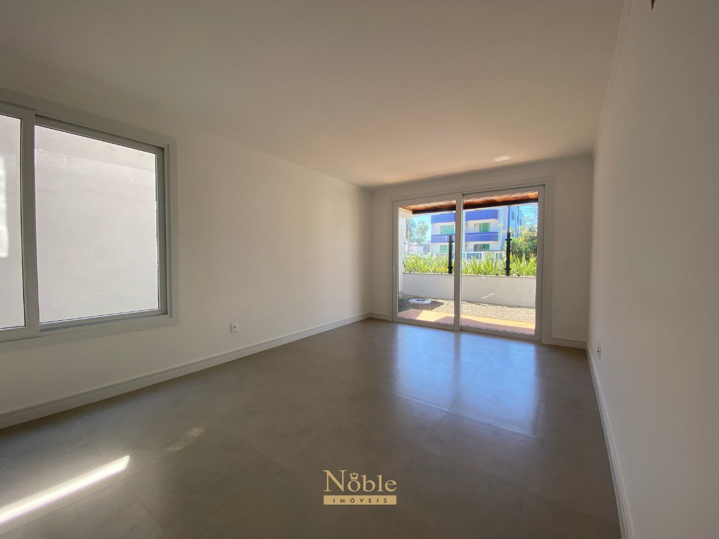 Apartamento com 160m², 2 dormitórios, 1 suíte, 1 vaga no Residencial Acrópole em Torres para Comprar