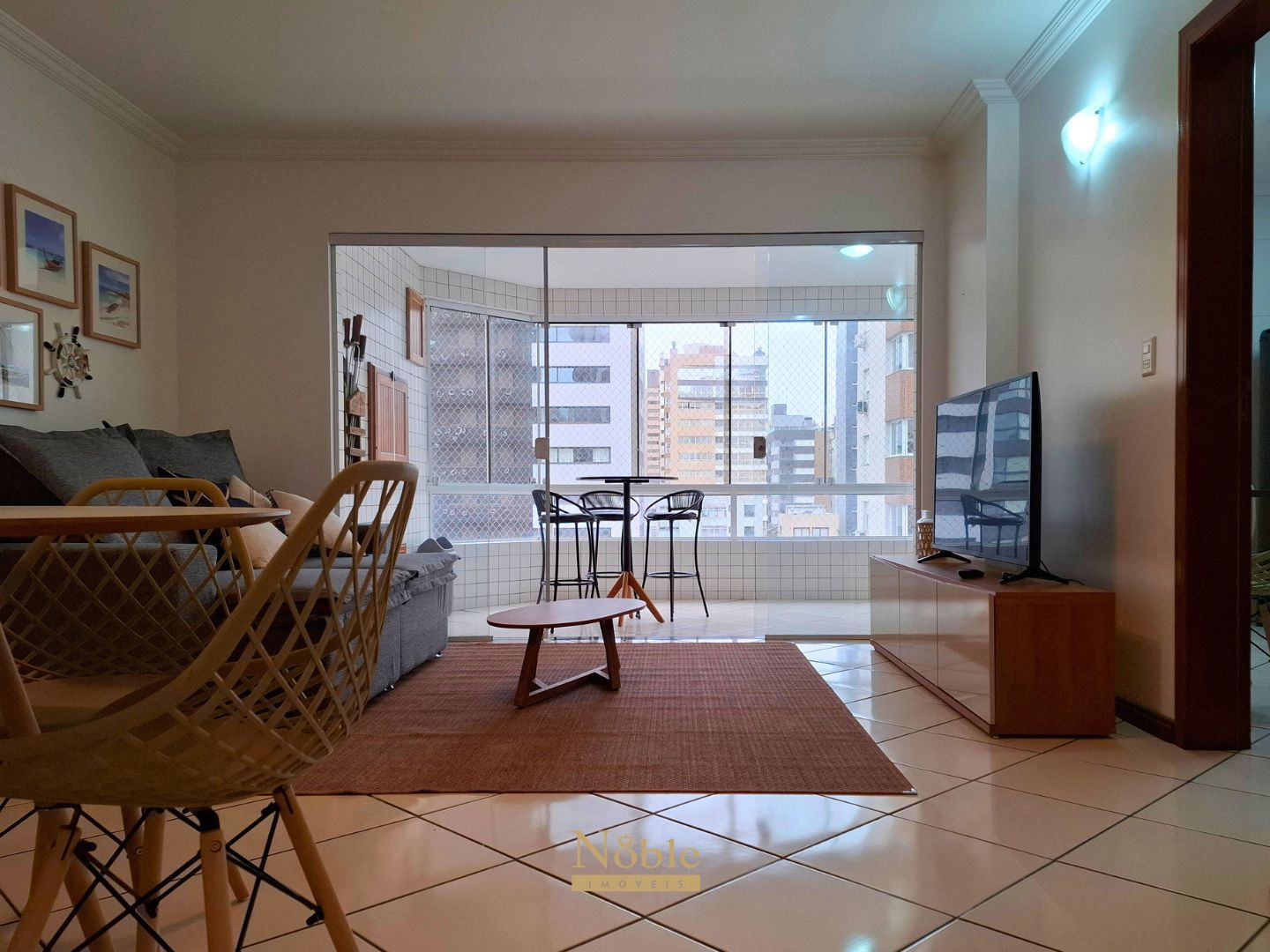 Apartamento com 120m², 3 dormitórios, 1 suíte, 1 vaga no Saint Germain em Torres para Comprar