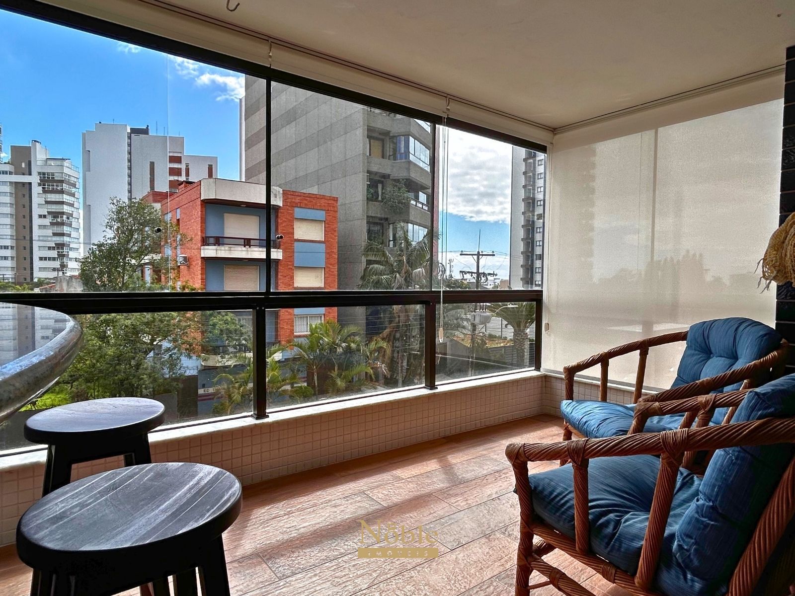 Apartamento com 144m², 3 dormitórios, 1 suíte, 1 vaga no Solar da Barra em Torres para Comprar