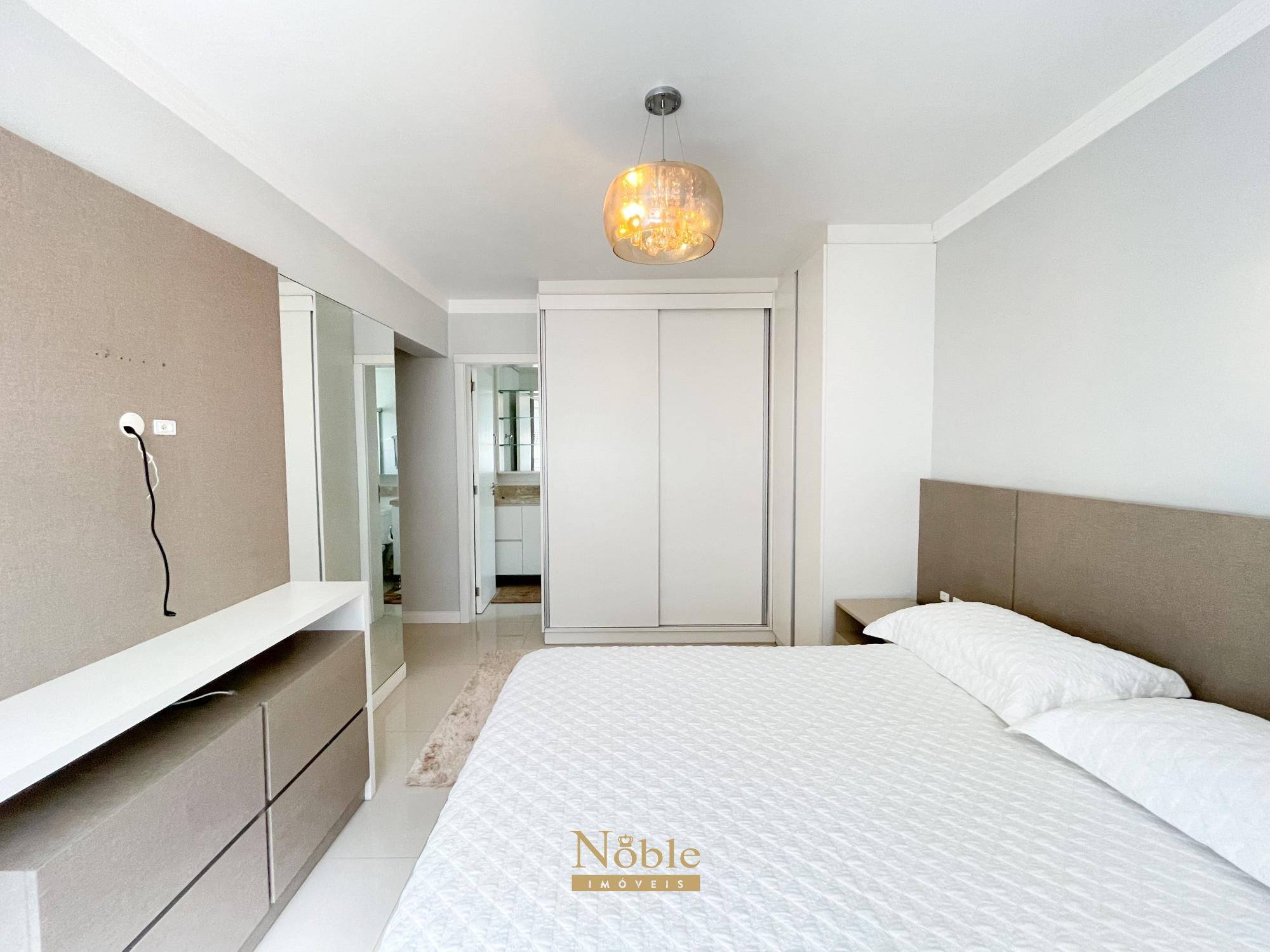 Apartamento com 124m², 3 dormitórios, 3 suítes, 2 vagas no Lê Classic em Torres para Comprar