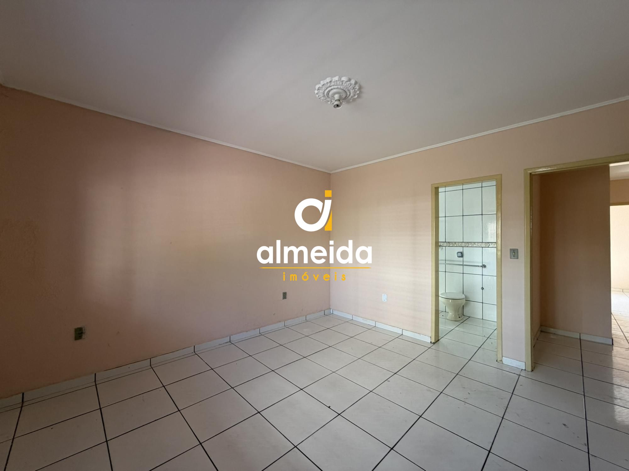 Excelente casa comercial no b. Nossa sra de lourdes.