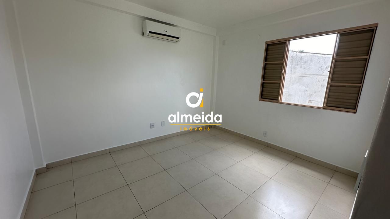 Casa à venda com 3 quartos, 157m² - Foto 13