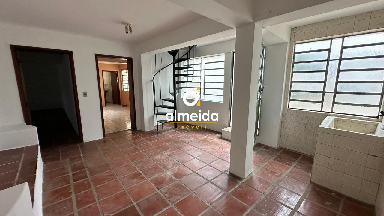 Casa à venda e aluguel com 3 quartos, 200m² - Foto 38