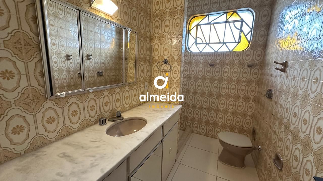 Casa à venda e aluguel com 3 quartos, 200m² - Foto 25