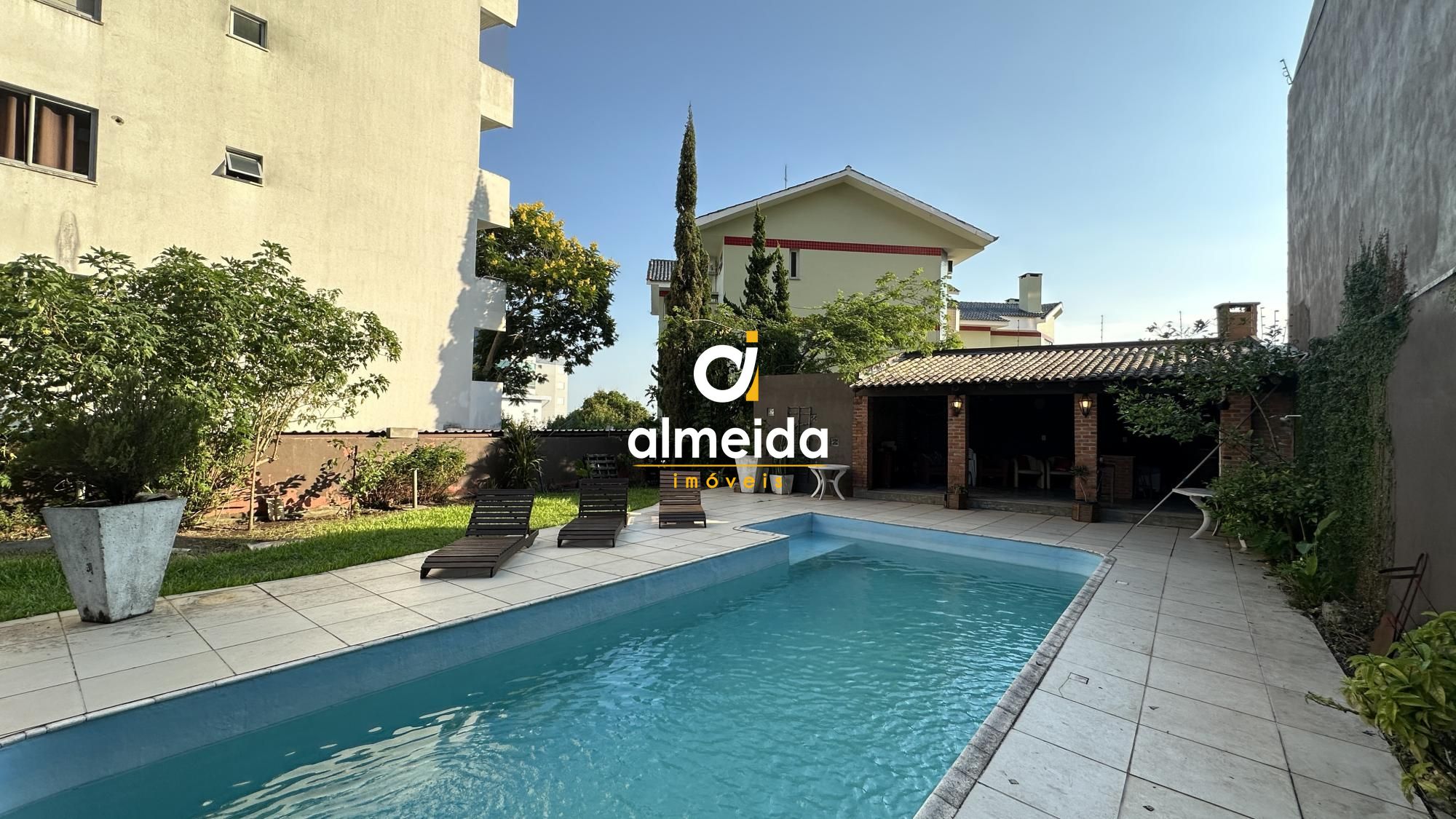 Casa à venda e aluguel com 4 quartos, 332m² - Foto 41