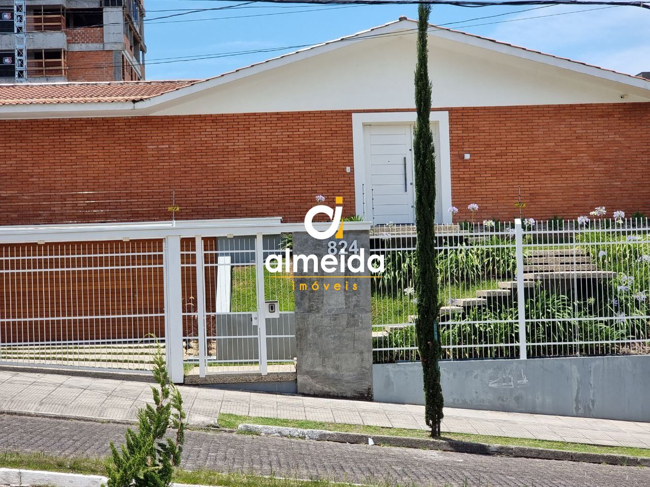 Casa, 4 quartos, 267 m² - Foto 2