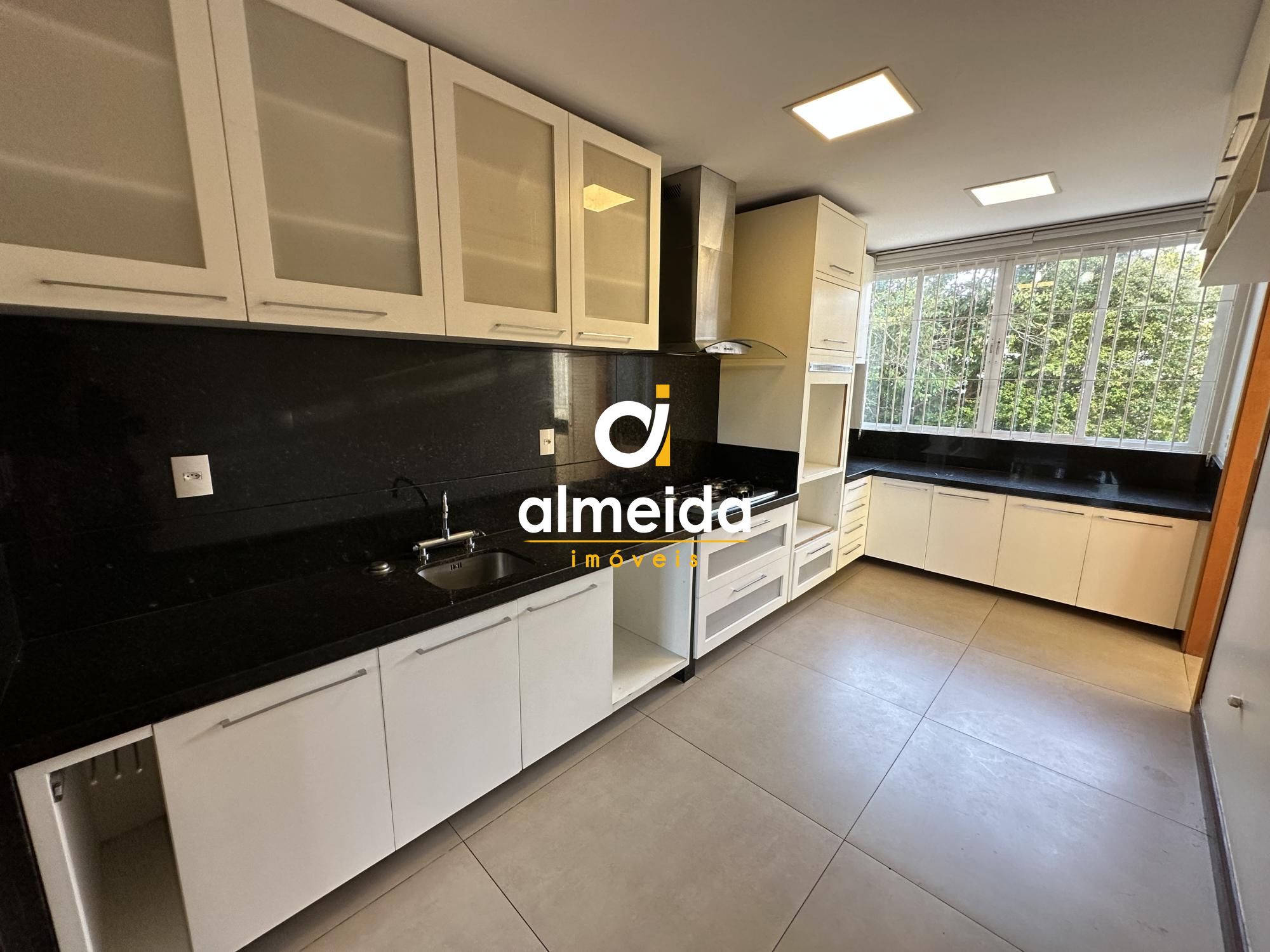 Apartamento à venda com 3 quartos, 221m² - Foto 37